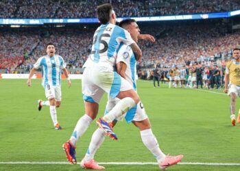 Argentina vs. Ecuador odds, picks and predictions