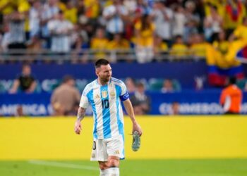 Argentina wins record 16th Copa America title, beats Colombia 1-0 after Messi gets hurt
