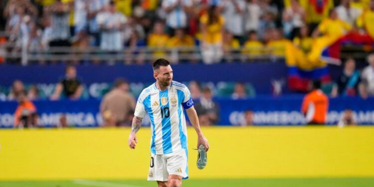Argentina wins record 16th Copa America title, beats Colombia 1-0 after Messi gets hurt
