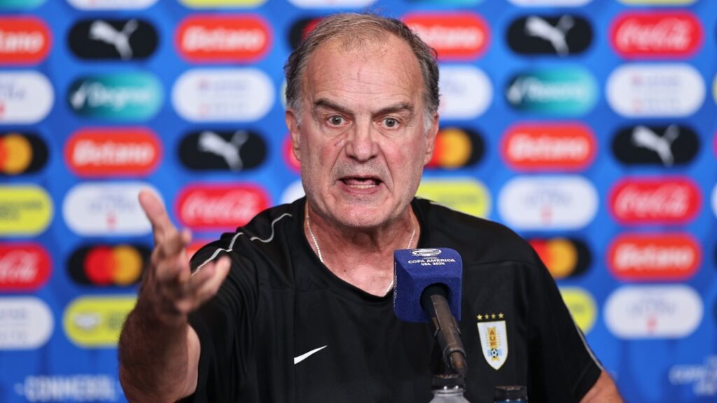 Bielsa defends Uruguay after Colombia clashes - beIN SPORTS