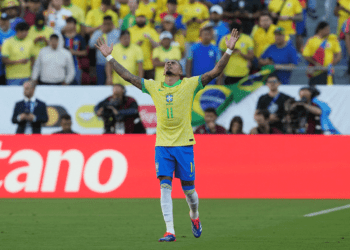 Brazil into Copa America quarters after Colombia draw - beIN SPORTS