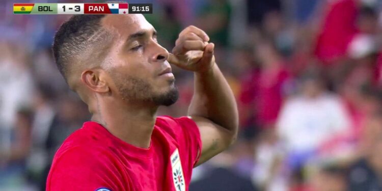 César Yanis scores in stoppage time to seal Panama