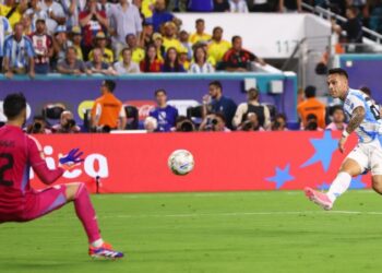 Copa América 2024: Argentina wins Miami final marred by chaotic crowd scenes and tearful Messi goodbye