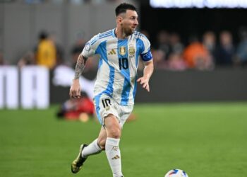 Copa América: Argentina hit back after Drake loses $300k bet