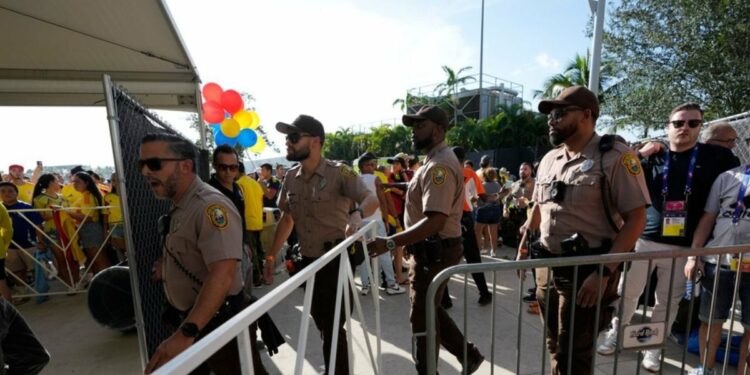 Copa America Final Between Argentina and Colombia Kick-off Delayed Amid Crowd Chaos