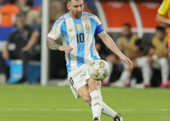 Copa America final 2024: Argentina, Colombia kickoff after delay