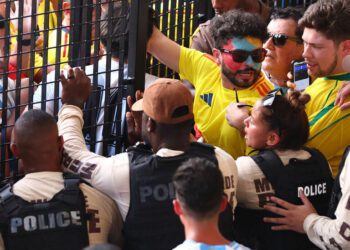 Copa America final delayed by over an hour after fans breach gates