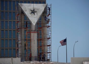 Cuba foils plot to sneak arms onto island from U.S., official says