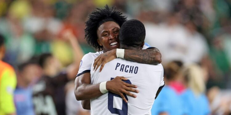 Ecuador clinches Copa quarterfinal berth as Mexico exits