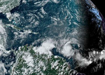 'Extremely dangerous' Hurricane Beryl hits Caribbean as first Category 4 ever in June - TheJournal.ie