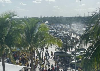 Fans here well ahead of kickoff - The New York Times