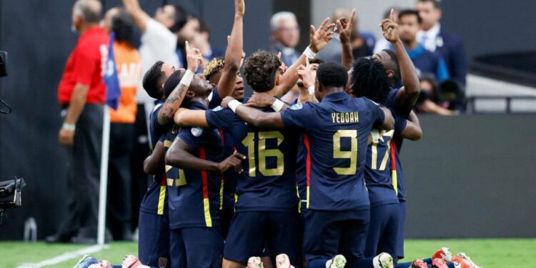 How Hincapie scored Ecuador's opening goal