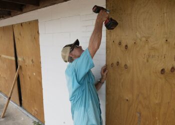 Hurricane Beryl re-strengthens as it bears down on Texas as new tracking map shows when and where it will make landfall