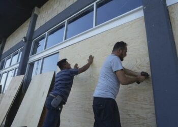 Hurricane Beryl roars toward Jamaica, kills at least 7 in Caribbean