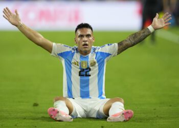 Lautaro Martinez scores an extra-time winner to give Argentina a 1-0 Copa América win over Colombia