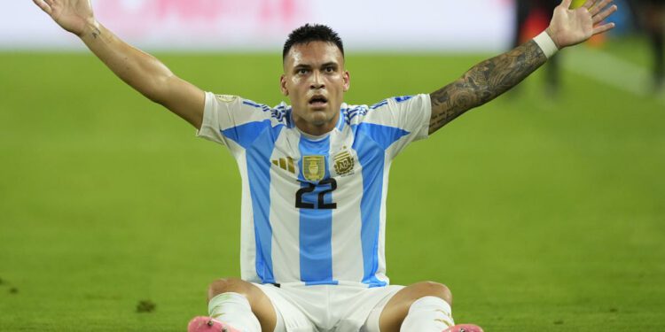 Lautaro Martinez scores an extra-time winner to give Argentina a 1-0 Copa América win over Colombia