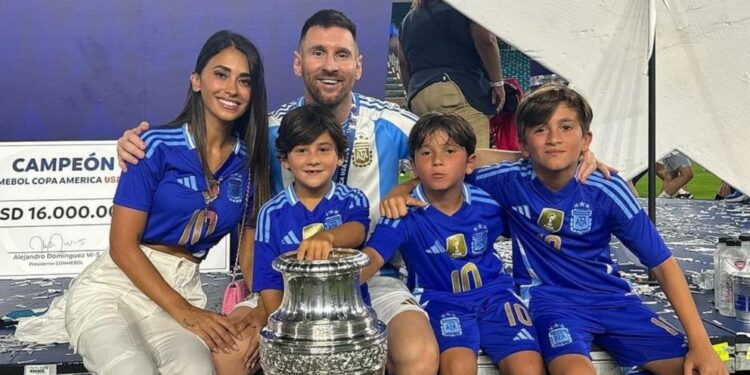 Lionel Messi celebrates Argentina's Copa América win alongside his family
