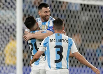 Lionel Messi looks to lead Argentina to record 16th Copa America title in duel with Colombia