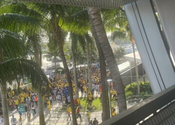 Logjam to get into stadium developing - The New York Times