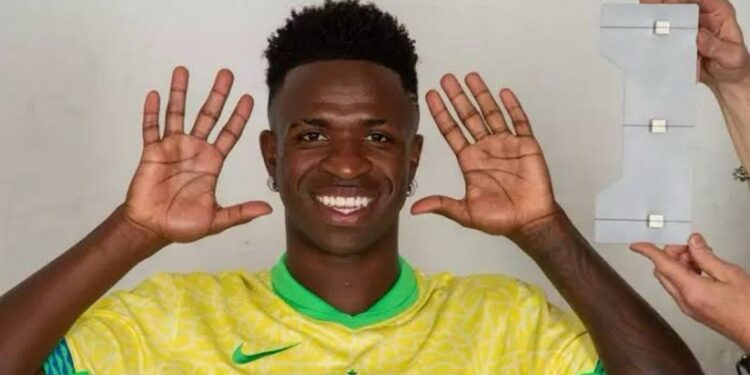 footer bein logo white