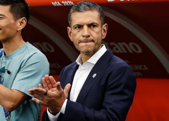 Mexico, Lozano part ways after early Copa América exit