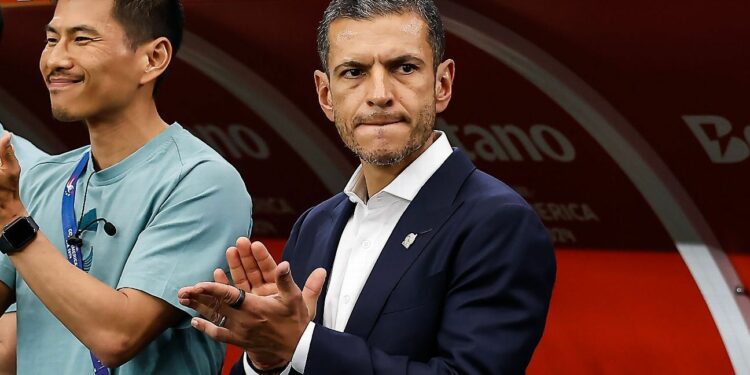 Mexico, Lozano part ways after early Copa América exit