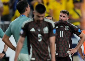 Mexico's Late Penalty Overturned As Ecuador Advance To Quarters