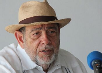 OECS leaders tour devastated islands in the Grenadines