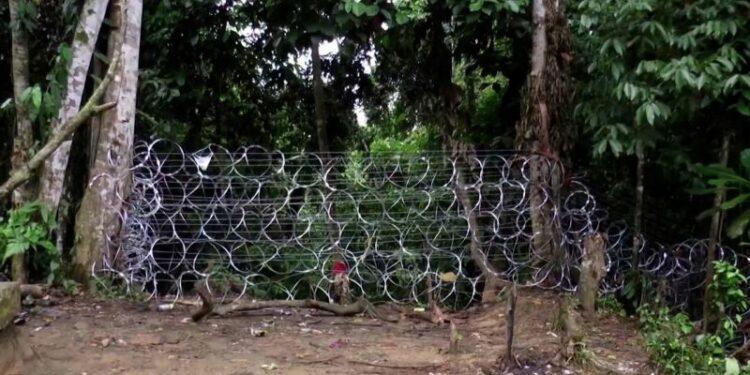 Panama installs barbed wire to block migrants traveling through the Darién Gap