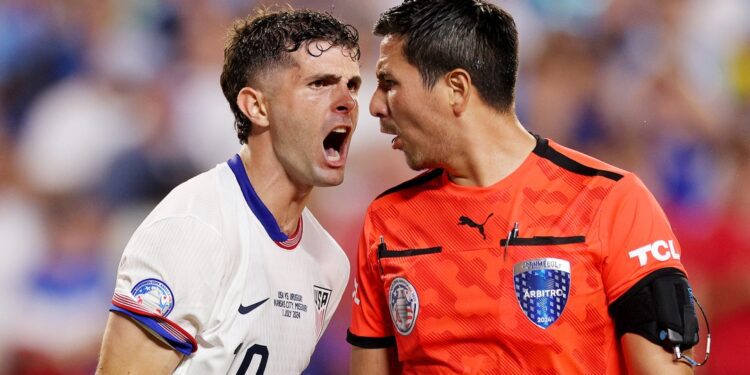 Pulisic 'can't accept' refereeing display as USA crash out of Copa America - beIN SPORTS