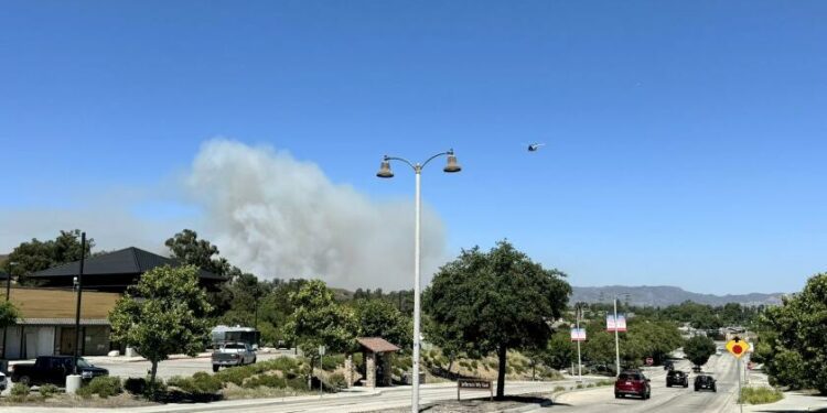 Sharp fire blackens acres and spurs evacuations in Simi Valley