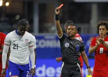 Tim Weah of USA receives red card vs. Panama