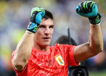 Unimaginative Brazil out after shootout loss to Uruguay