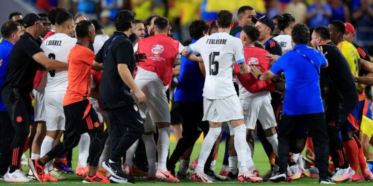 Scandal at Copa America semi-final between Uruguay and Colombia. GETTY IMAGES