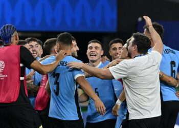 Uruguay beat Brazil on penalties to reach Copa America semi-finals