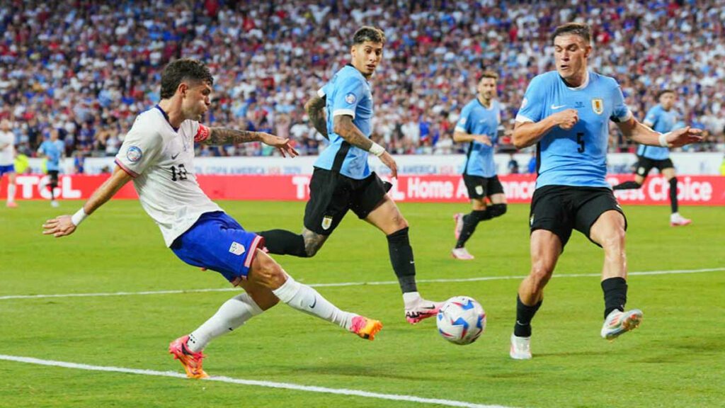 Uruguay defeats host USA 1-0 to book quarter final spot