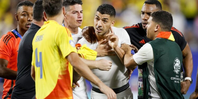 Uruguay players brawl with fans following Copa América loss to Colombia