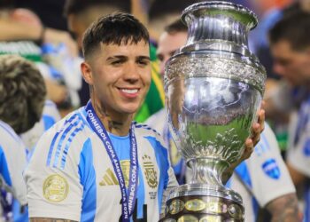 Argentina players under fire for singing 'racist' song about France