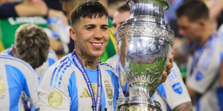 Argentina players under fire for singing 'racist' song about France