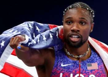 Noah Lyles’ Necklace and Nails Shine in Viral Photo Finish at 2024 Paris Olympics Men’s 100-Meter Track and Field Competition