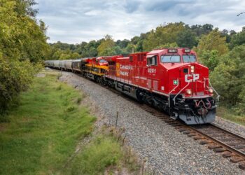 CN, CPKC to resume negotiations with Teamsters Canada