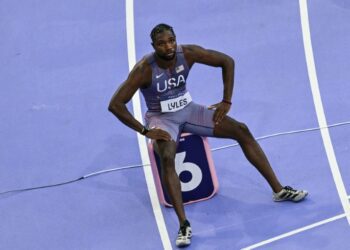 Lyles Cruises Into Olympic 200m Semi-final In Treble Gold Bid