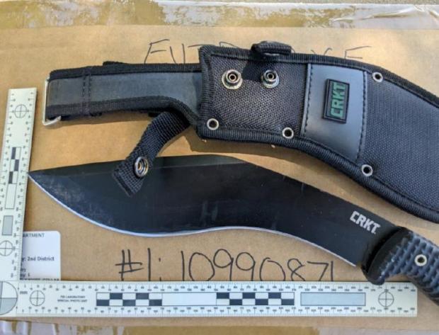 In its affidavit, the FBI included this image of the knife that Kennedy Lindsey allegedly carried into the Capitol on Jan. 6, 2021. (Image from FBI affidavit)