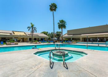 Encore Paradise RV Resort Named 'Mega Park of the Year' by Arizona OHA