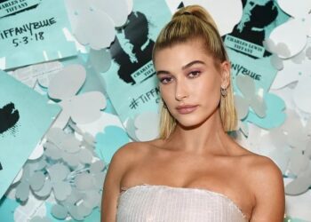 Hailey Baldwin Net Worth (Money & Salary) 2024