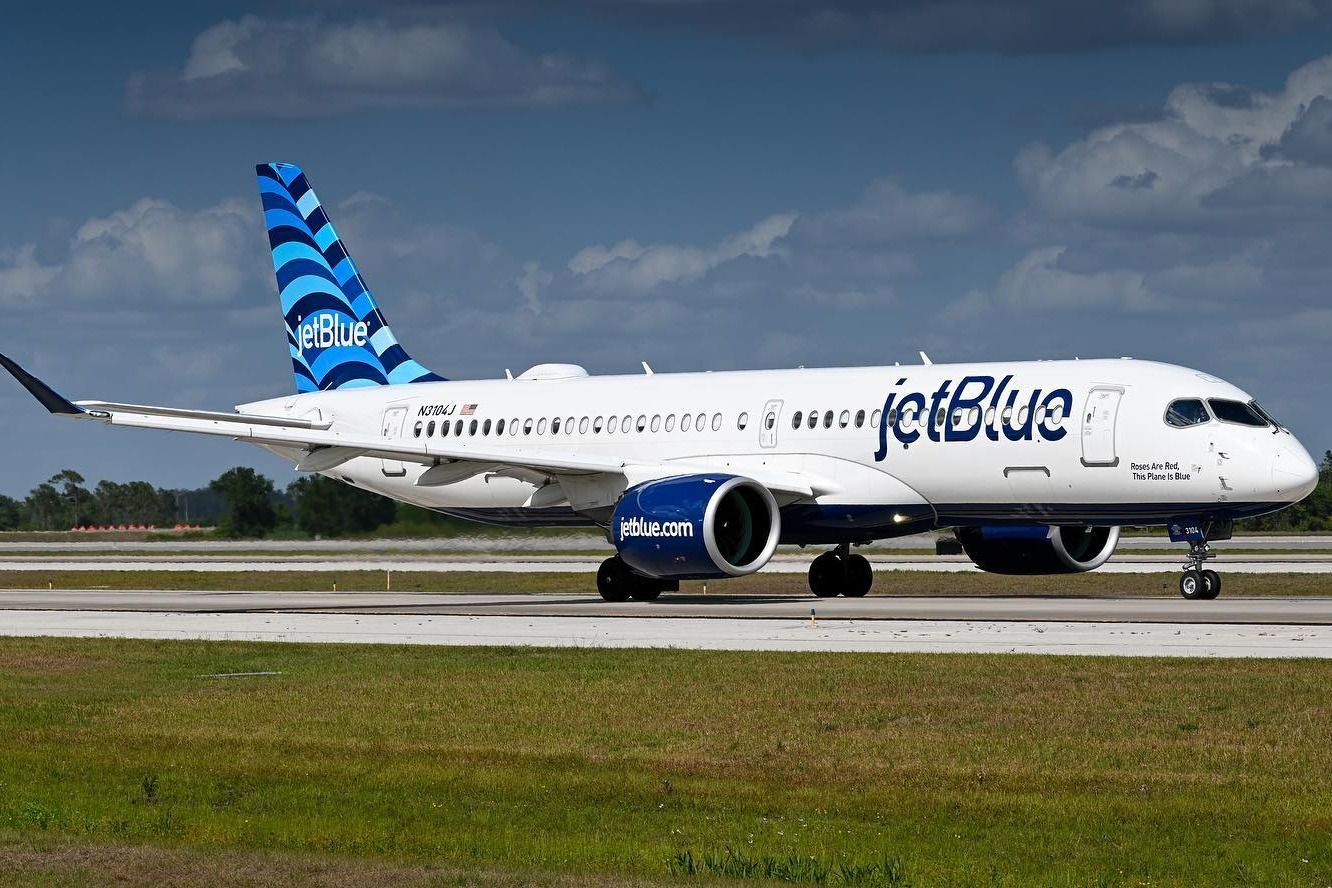 JetBlue Airways Airbus A220-300.