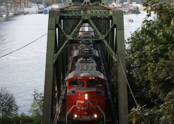 CN and CPKC prepare to lock out rail workers across Canada