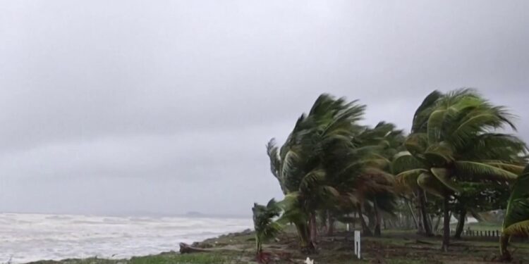 Bermuda braces for Hurricane Ernesto