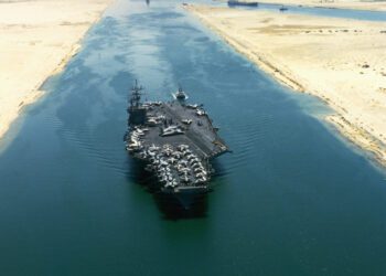 Can U.S. Aircraft Carriers Fit Through The Suez And Panama Canals?