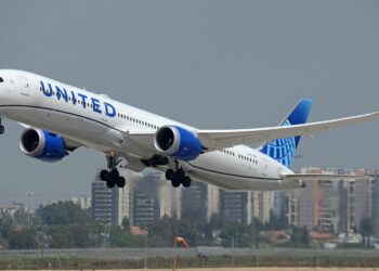 How To Get A Student Discount On Flights Across North America And Europe